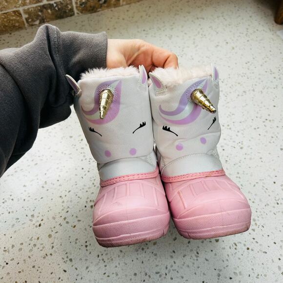 Unicorn Snow Boots Size Toddler 6 - Picture 2 of 9